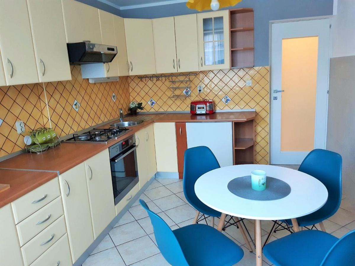 Bright & Cozy Pula Apartment Ngoại thất bức ảnh